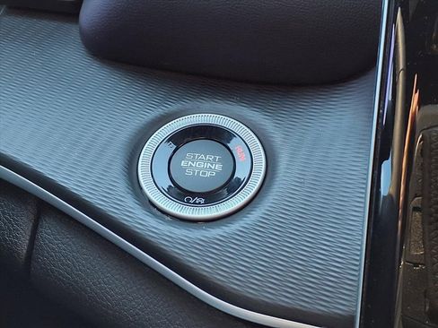 Used 2024 Jeep Grand Cherokee Altitude image 22