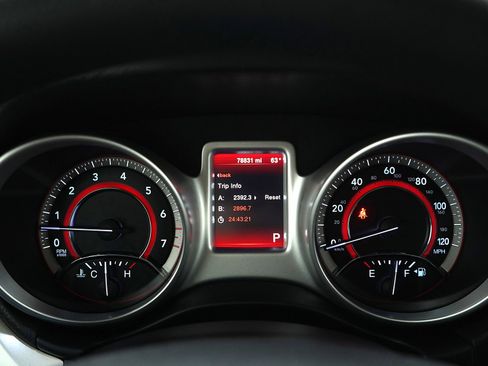 Used 2014 Dodge Journey SXT image 23