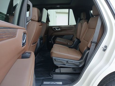 Used 2023 Chevrolet Tahoe High Country w/ Advanced Technology Package AWD/4WD image 26