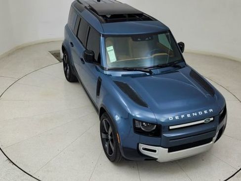 Used 2024 Land Rover Defender 110 SE image 80