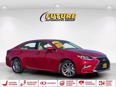 Used 2017 Lexus ES 300h w/ Luxury Package