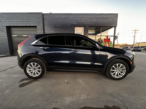 Used 2020 Cadillac XT4 Luxury w/ Cold Weather Package image 9