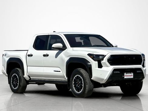 Certified 2024 Toyota Tacoma TRD Sport AWD/4WD image 7