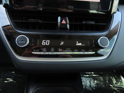 Used 2023 Toyota Corolla LE FWD image 19