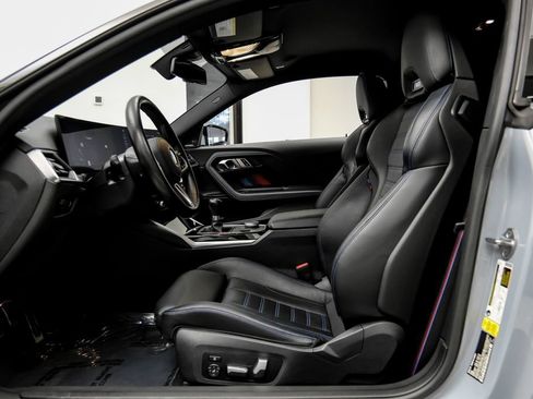 Used 2023 BMW M2 w/ Lighting Package RWD image 8