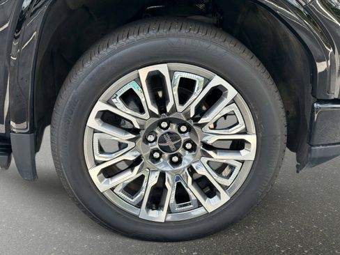 Used 2025 GMC Sierra 1500 Denali Ultimate image 20