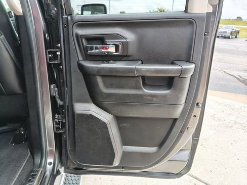 Used 2016 RAM 1500 Laramie w/ Convenience Group AWD/4WD image 16