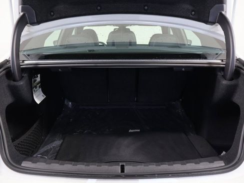 Used 2025 BMW 330i Sedan w/ Convenience Package image 14