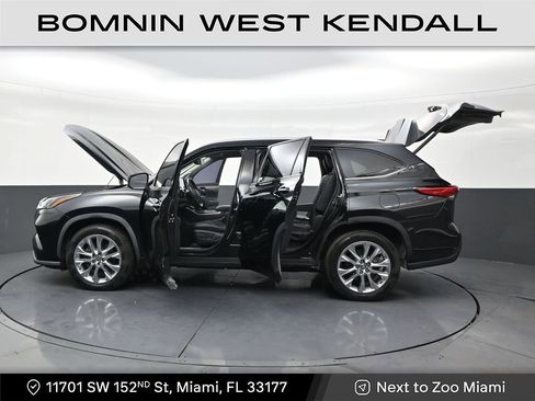 Used 2020 Toyota Highlander Limited image 31