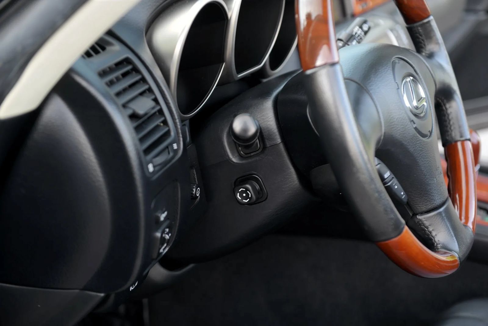 Used 2002 Lexus SC 430 Convertible RWD image 67
