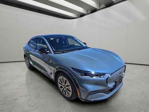 Used 2024 Ford Mustang Mach-E Premium image 7