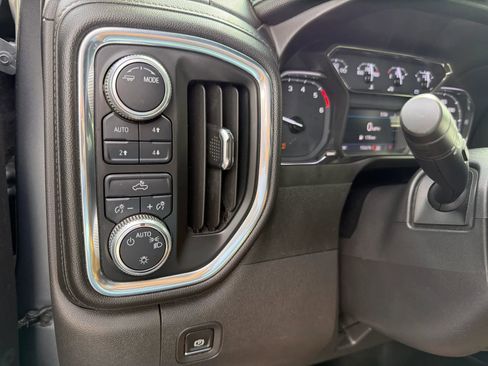 Used 2020 GMC Sierra 1500 SLE w/ SLE Value Package AWD/4WD image 13