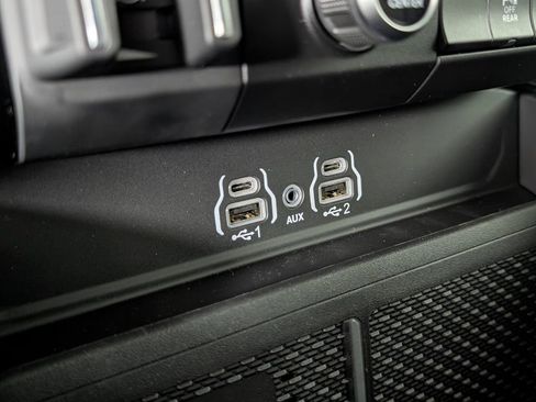 New 2026 RAM 1500 4x4 Crew Cab image 26