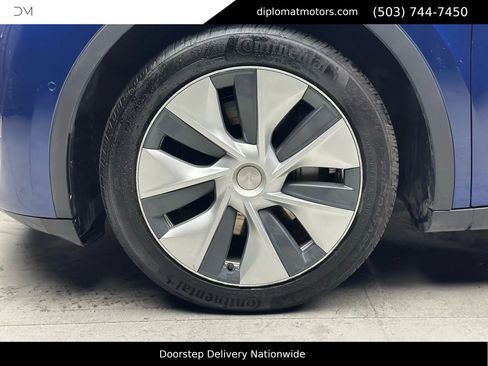 Used 2021 Tesla Model Y Long Range image 36