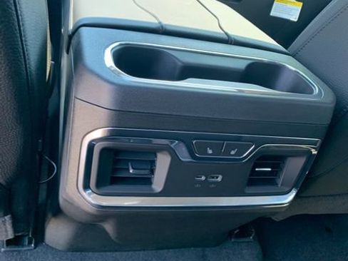 Used 2024 GMC Sierra 3500 Denali w/ Denali Reserve Package AWD/4WD image 17