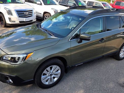 Used 2016 Subaru Outback 2.5i Premium AWD/4WD image 4