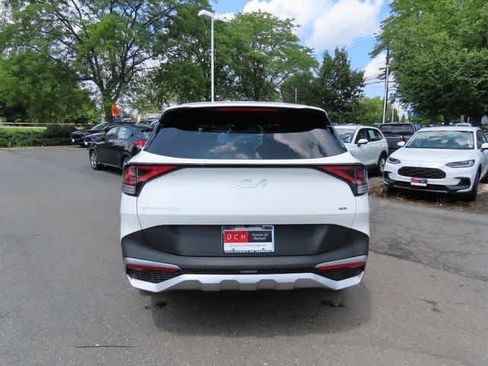 Used 2023 Kia Sportage LX AWD/4WD image 5