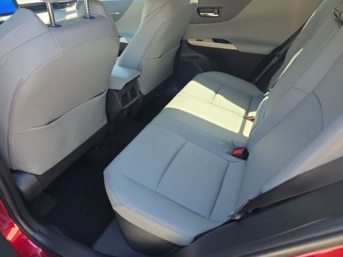 Certified 2024 Toyota Venza XLE AWD/4WD image 14