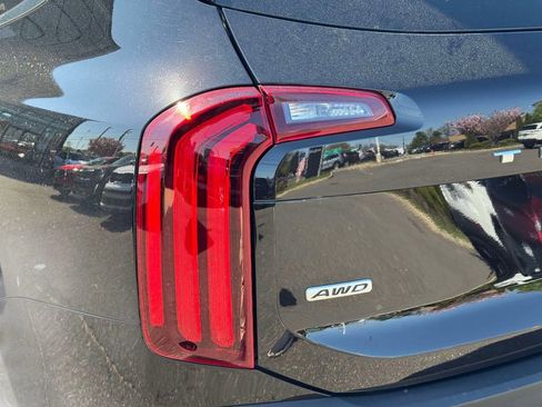 Used 2022 Kia Telluride EX AWD/4WD image 9