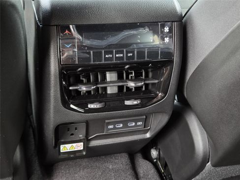 New 2026 Jeep Grand Cherokee L 2WD image 26