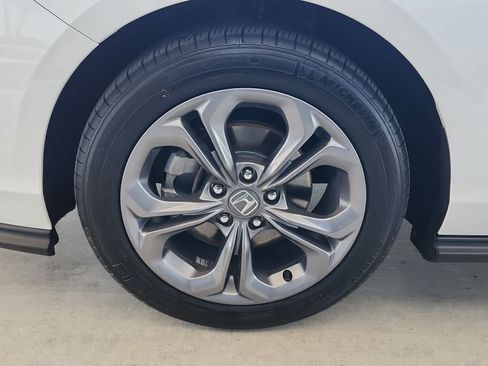 Used 2024 Honda Accord EX image 7