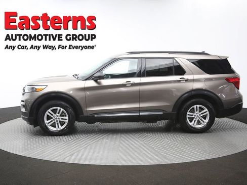 Used 2021 Ford Explorer XLT w/ Equipment Group 202A AWD/4WD image 59