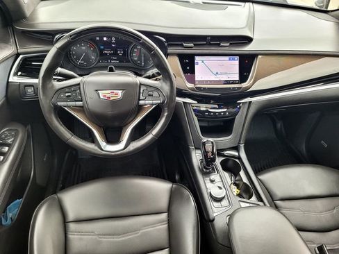 Used 2024 Cadillac XT6 Premium Luxury w/ Platinum Package AWD/4WD image 7