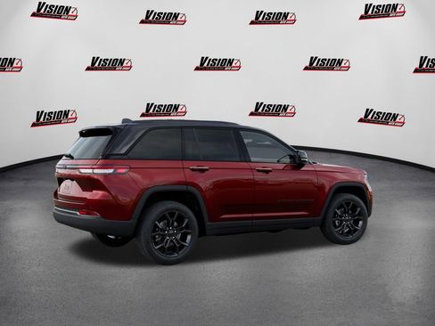 New 2025 Jeep Grand Cherokee Limited image 4