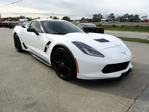 Used 2019 Chevrolet Corvette Grand Sport image 3