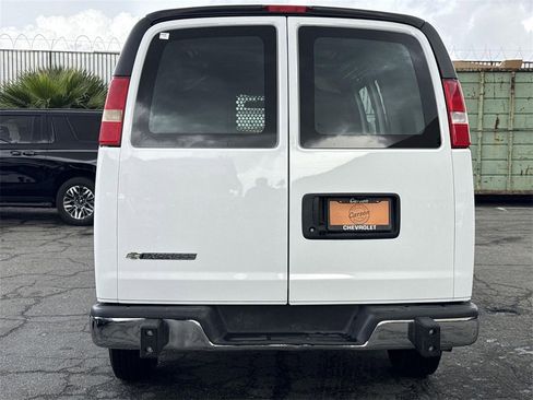 Used 2024 Chevrolet Express 2500 w/ Driver Convenience Package image 4