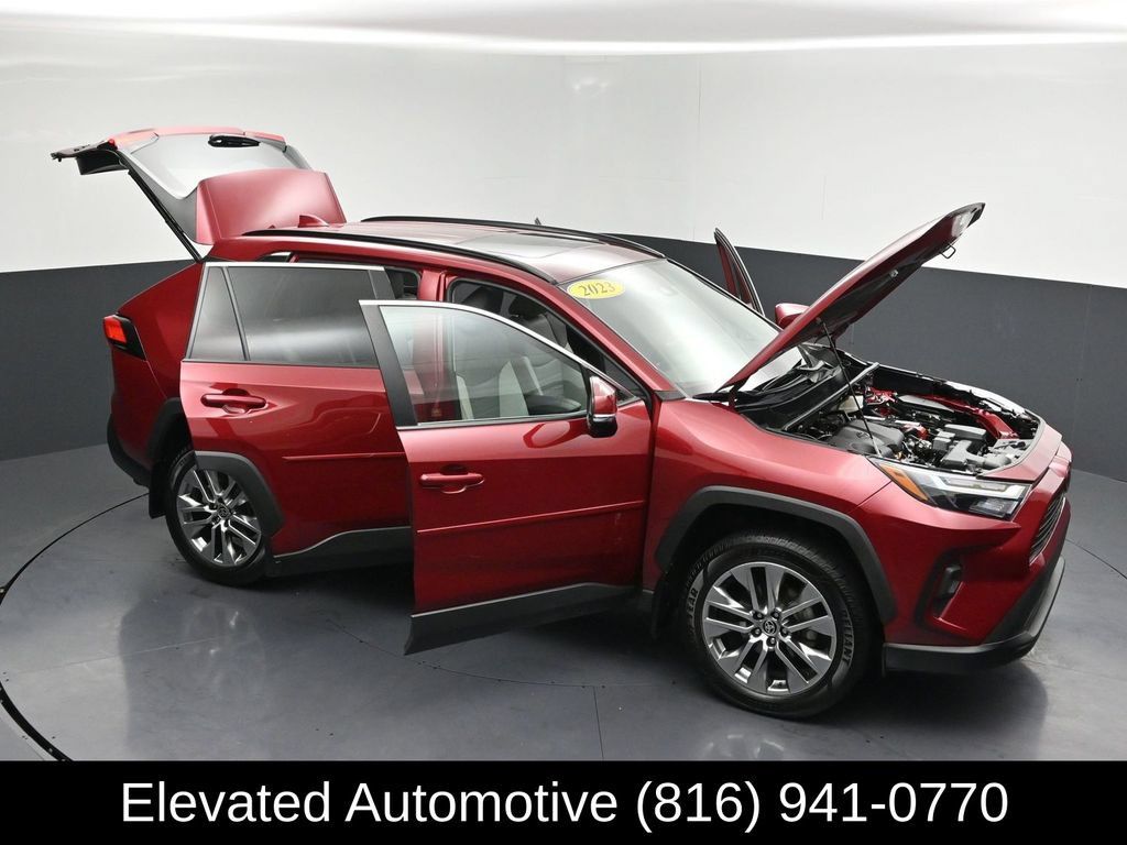 Used 2023 Toyota RAV4 XLE Premium AWD/4WD image 32
