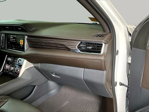 Used 2023 GMC Yukon Denali w/ Max Trailering Package AWD/4WD image 18