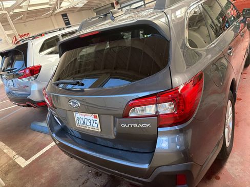 Used 2019 Subaru Outback 2.5i Premium AWD/4WD image 7