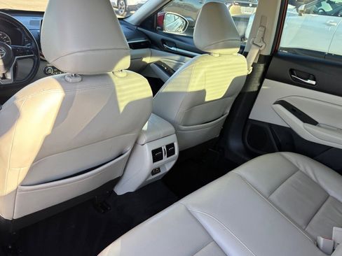 Certified 2019 Nissan Altima 2.5 Platinum image 35