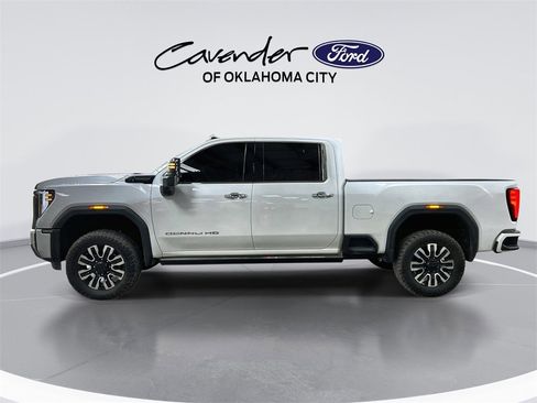 Used 2024 GMC Sierra 2500 Denali Ultimate w/ Max Trailering Package image 5