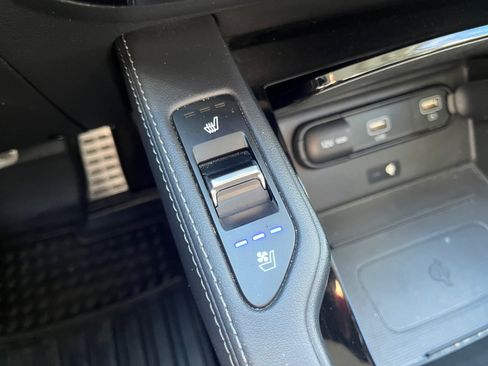 Used 2022 Kia Telluride SX w/ Nightfall Edition Package image 21