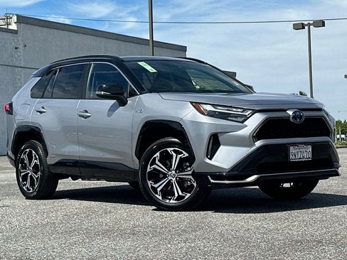Used 2024 Toyota RAV4 XSE w/ Weather Package AWD/4WD image 2