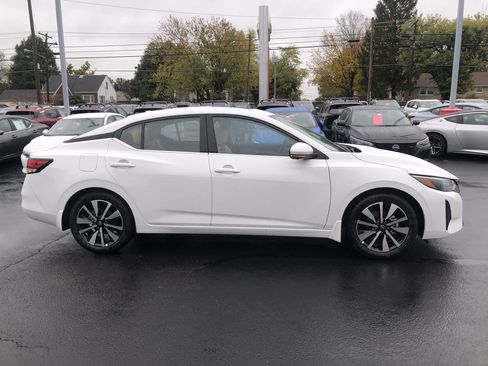 New 2025 Nissan Sentra SV w/ SV Premium Package image 14