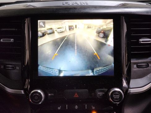 Used 2019 RAM 1500 Big Horn image 24