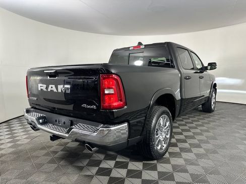 New 2026 RAM 1500 4x4 Crew Cab image 7