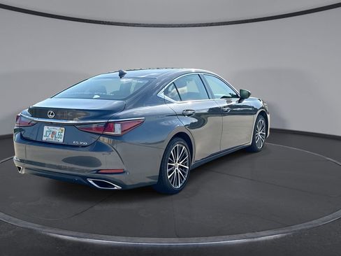 Used 2025 Lexus ES 350 w/ Premium Package FWD image 11