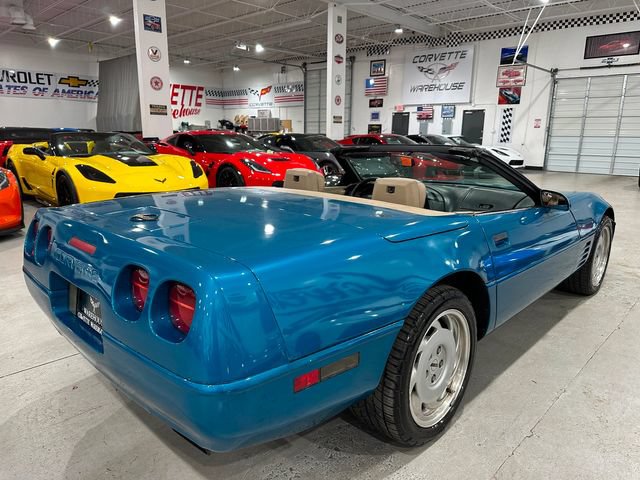 Used 1992 Chevrolet Corvette Convertible RWD image 31