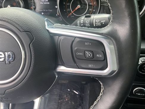 Used 2021 Jeep Wrangler Unlimited Sahara w/ Uconnect 4C Nav & Sound Group AWD/4WD image 24