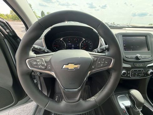 Certified 2024 Chevrolet Equinox LT FWD image 13
