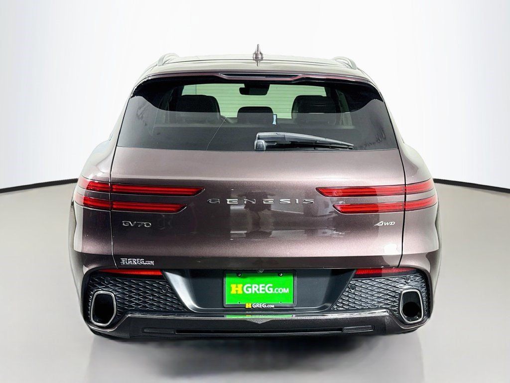 Used 2022 Genesis GV70 2.5T AWD/4WD image 8
