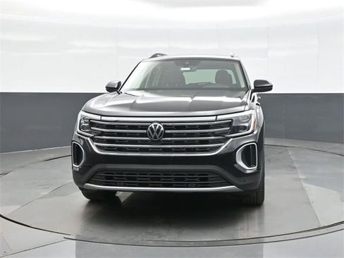 New 2026 Volkswagen Atlas SE image 2