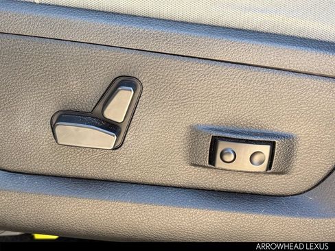 Used 2017 RAM 1500 Big Horn RWD image 17