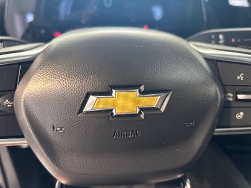 Used 2026 Chevrolet Equinox LT w/ Convenience Package II AWD/4WD image 8
