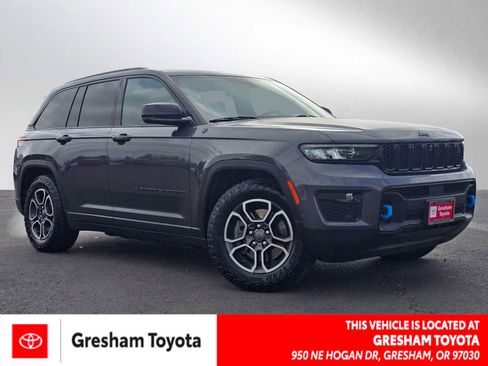 Used 2023 Jeep Grand Cherokee Trailhawk w/ Advanced Protech Group II AWD/4WD image 1