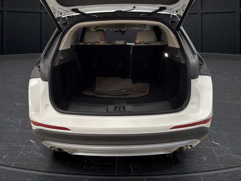 Used 2023 Lincoln Corsair AWD image 14